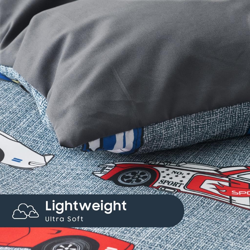 Wake In Cloud comforter stitching detail keeps fillings evenly distributed