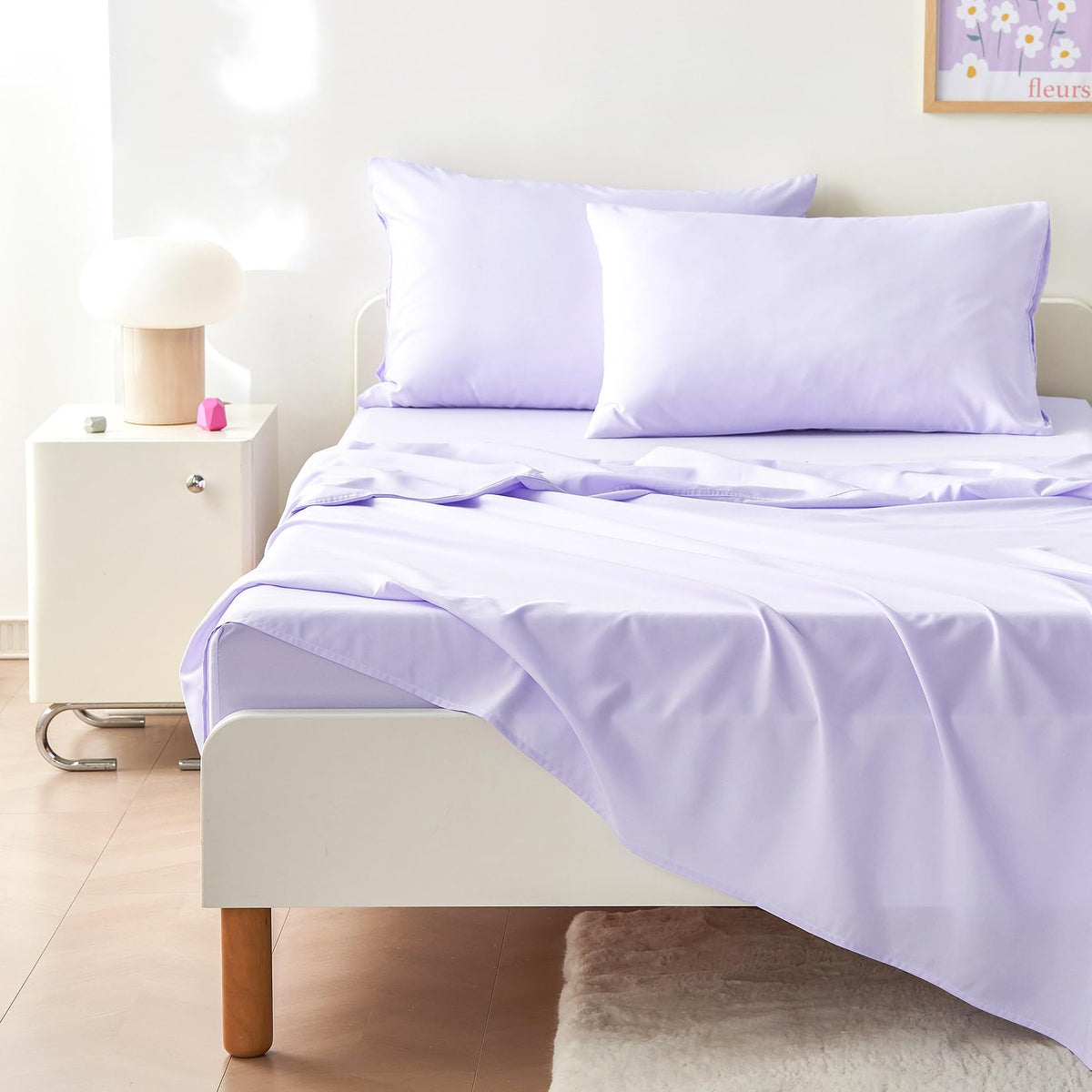 Wake In Cloud fitted sheet elastic depth pocket for secure fit.