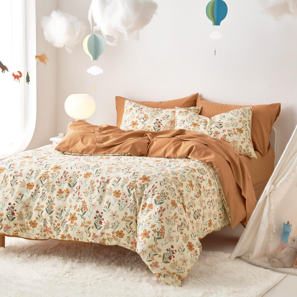 Wake In Cloud twin flat sheet with botanical print for breathable comfort.