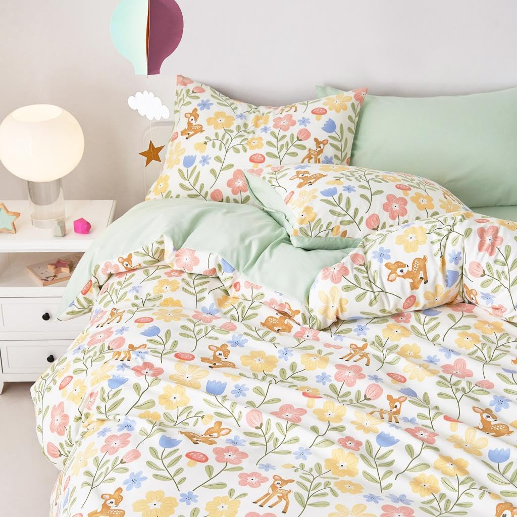 Wake In Cloud soft brushed microfiber fabric feels lightweight yet cozy for all-season use.