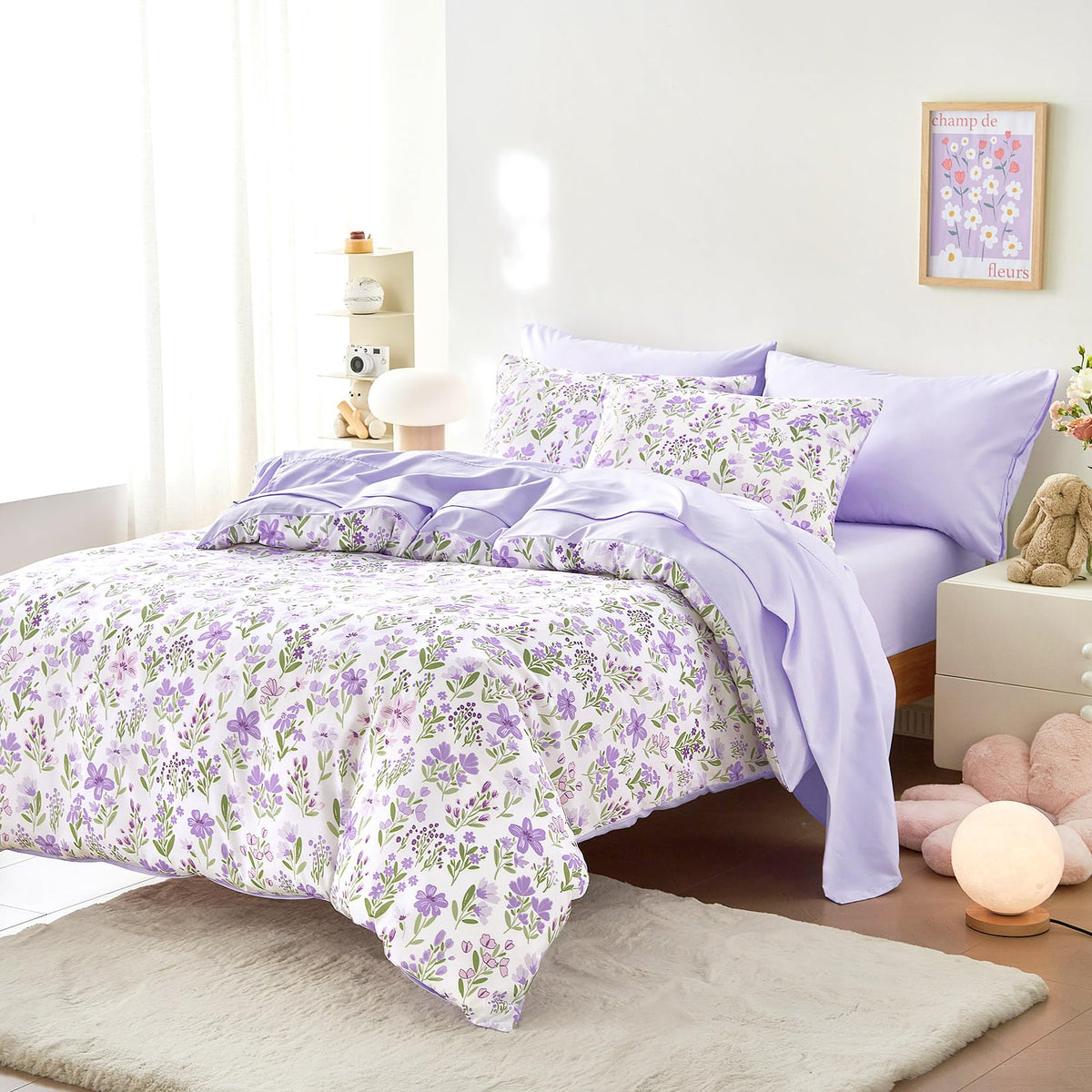 Wake In Cloud twin-size 5-piece set flat sheet closeup of soft fabric.