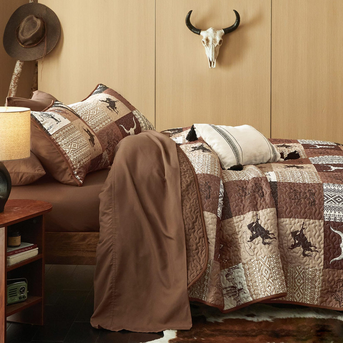Wake In Cloud reversible design showing two seasonal looks for bedroom styling