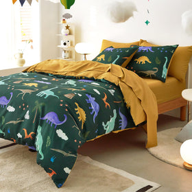 Wake In Cloud dinosaur comforter stitching detail highlights durable construction and secure filling.