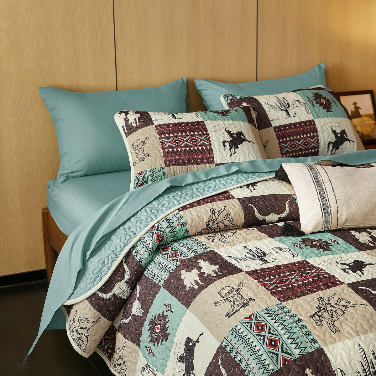 Wake In Cloud Brushed microfiber fabric delivers soft, lightweight comfort for everyday use.