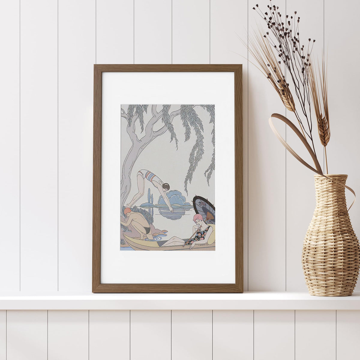 Wallwisy ivory mat inside frame enables versatile 11x17 or 8x12 display.