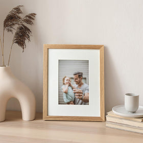 Wallwisy packaging protects the frame during delivery.
