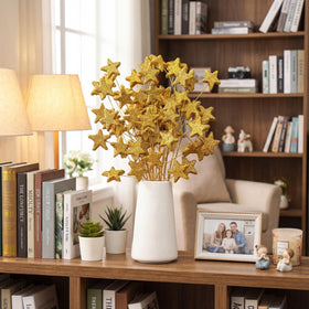 Wavwavw bendable star stems let you shape arrangements easily.