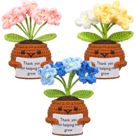 Wavwavw Forget-me-not crochet plant three-pack brightens desks with cheerful colors.