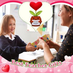 Wavwavw crochet heart doll in pot, compact and space-saving for desks.