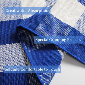 Wayye easy-clean rug resists dirt and cleans well with vacuuming.