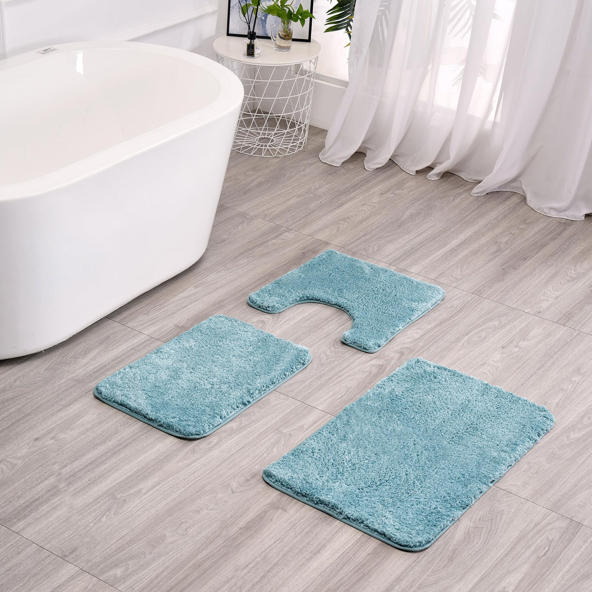 WCBSTT Lake Blue thick microfiber plush highlights luxurious softness and quick drying after use.