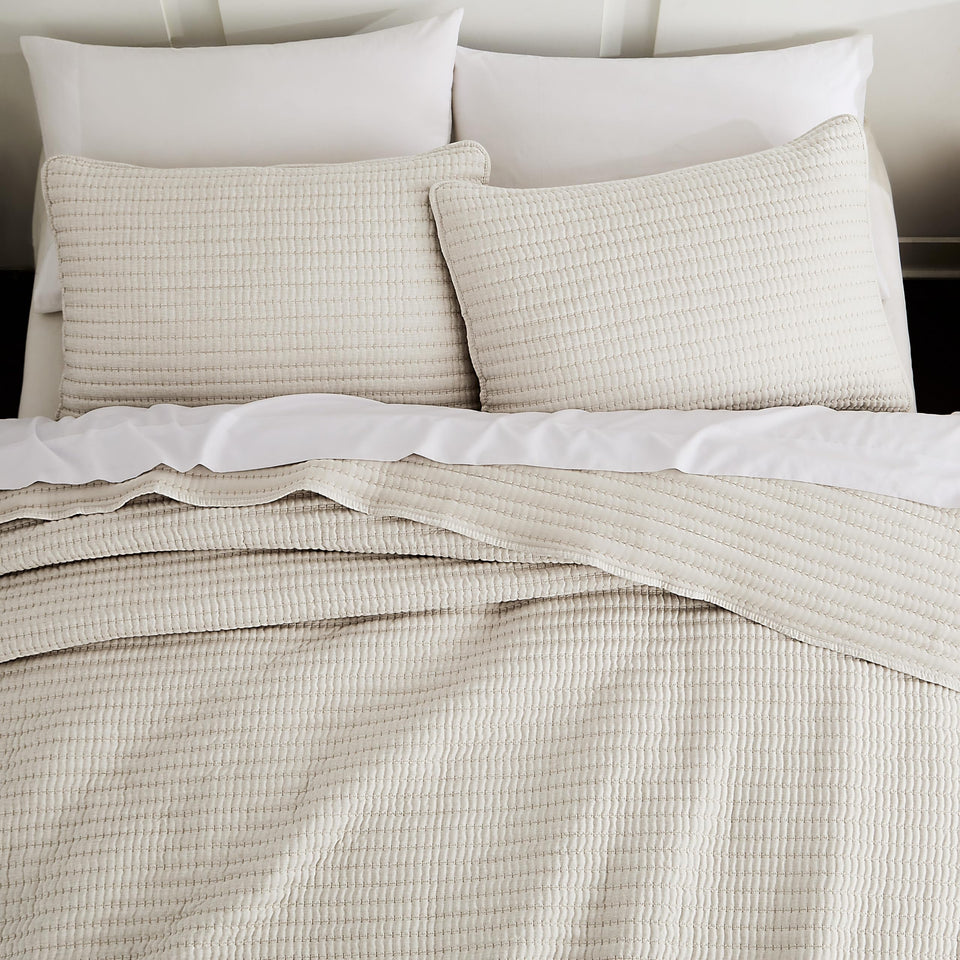 WDCOZY beige pick-stitch queen quilt on bed adds farmhouse charm and light warmth