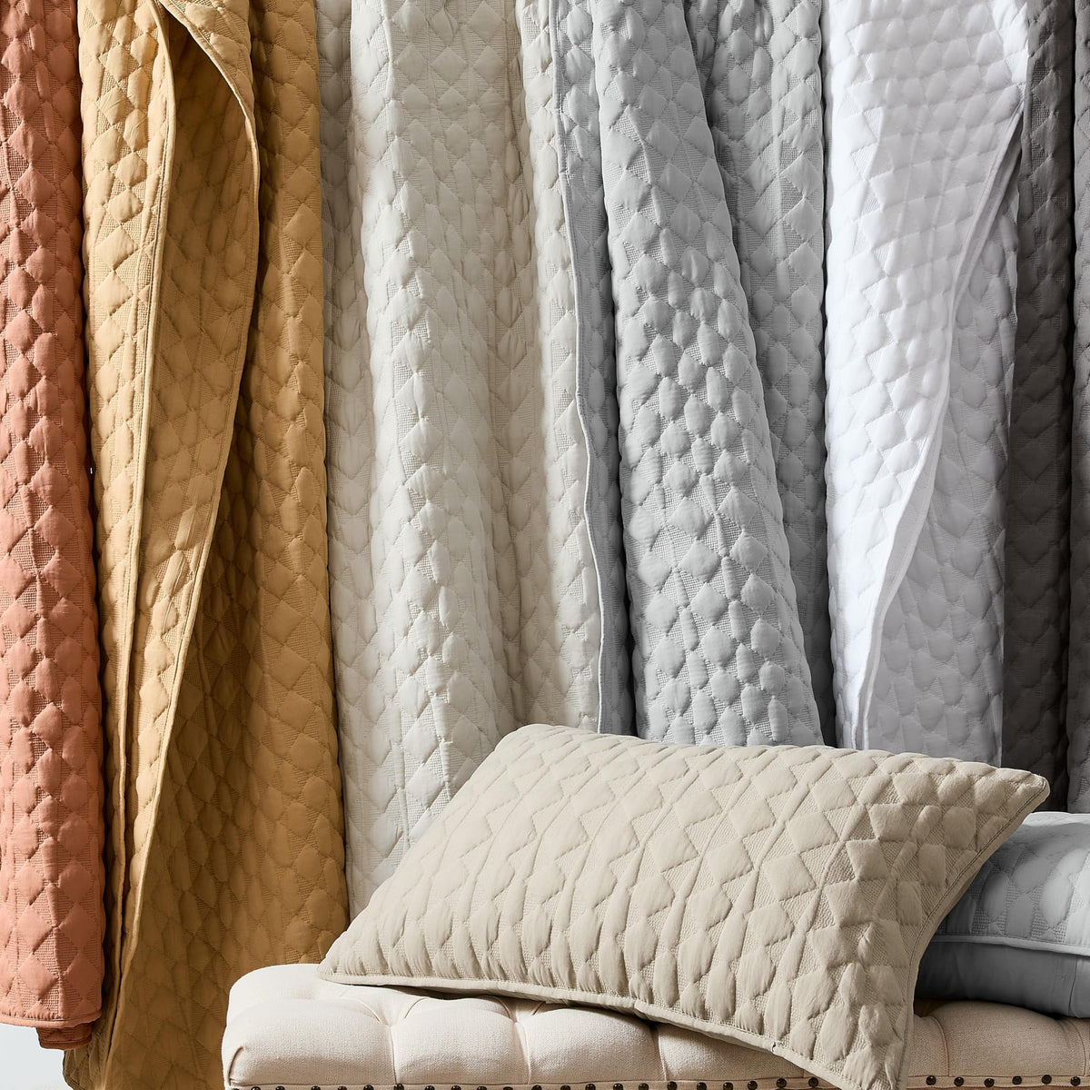 WDCOZY beige quilt queen all-season-usage provides versatile year-round comfort