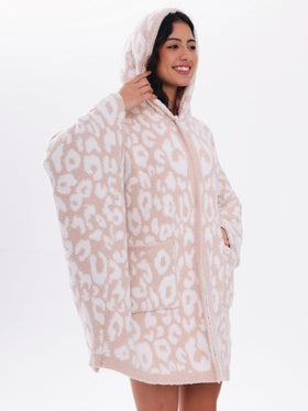 WDCOZY leopard wearable blanket hoodie sleeves enable relaxed lounging and movement.