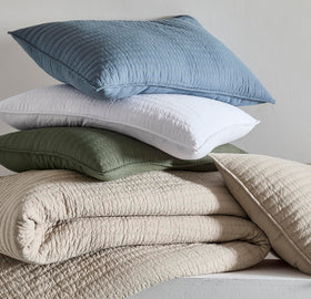WDCOZY quilt is machine washable in cold water for easy care.