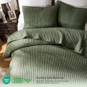 WDCOZY cross stitch quilt close-up showing detailed stitching and scalloped edges for elegance.