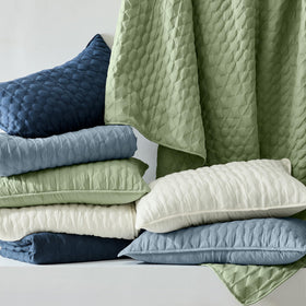 WDCOZY All-season lightweight quilt ideal for seasonal layering and comfort.