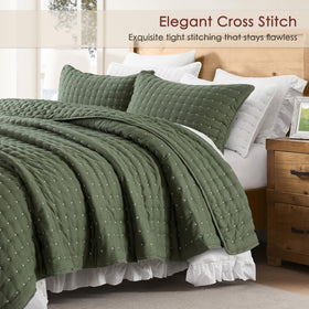 WDCOZY quilt and two shams set on bed
