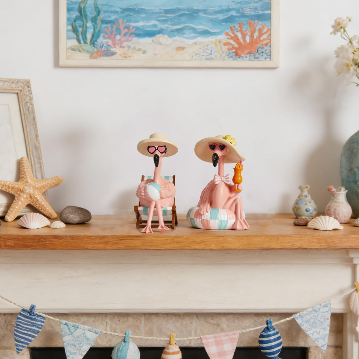 WDS WONDROUS resin flamingo figurine pair shows durable finish for indoor and outdoor display.