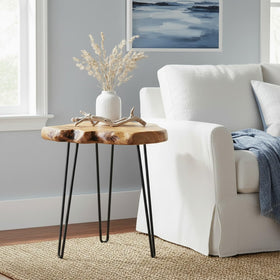 WELLAND Live Edge Table close-up lacquer shows natural beauty and durability.