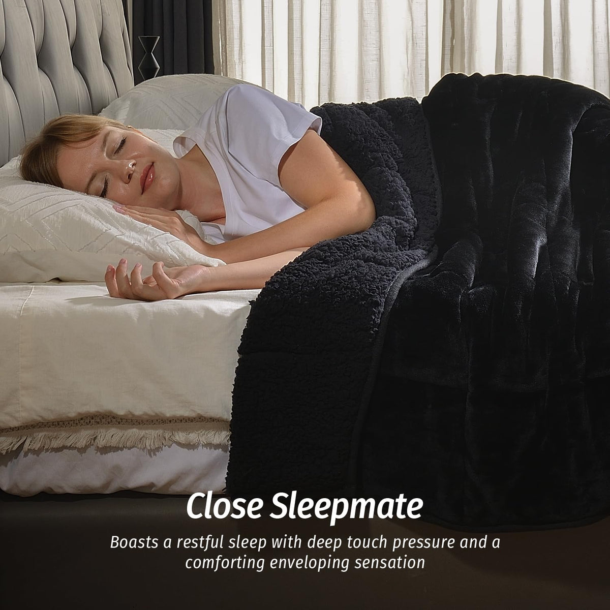 Wemore Sherpa weighted blanket side close-up shows soft fleece texture.