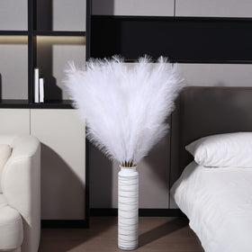 Wertuirk white pampas decor for weddings, boho and modern interiors.
