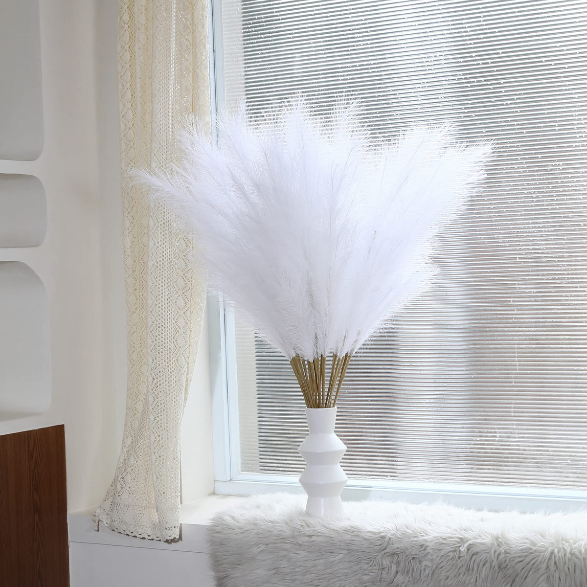Wertuirk artisan pampas grass stems, soft silk, bendable for vase fit.