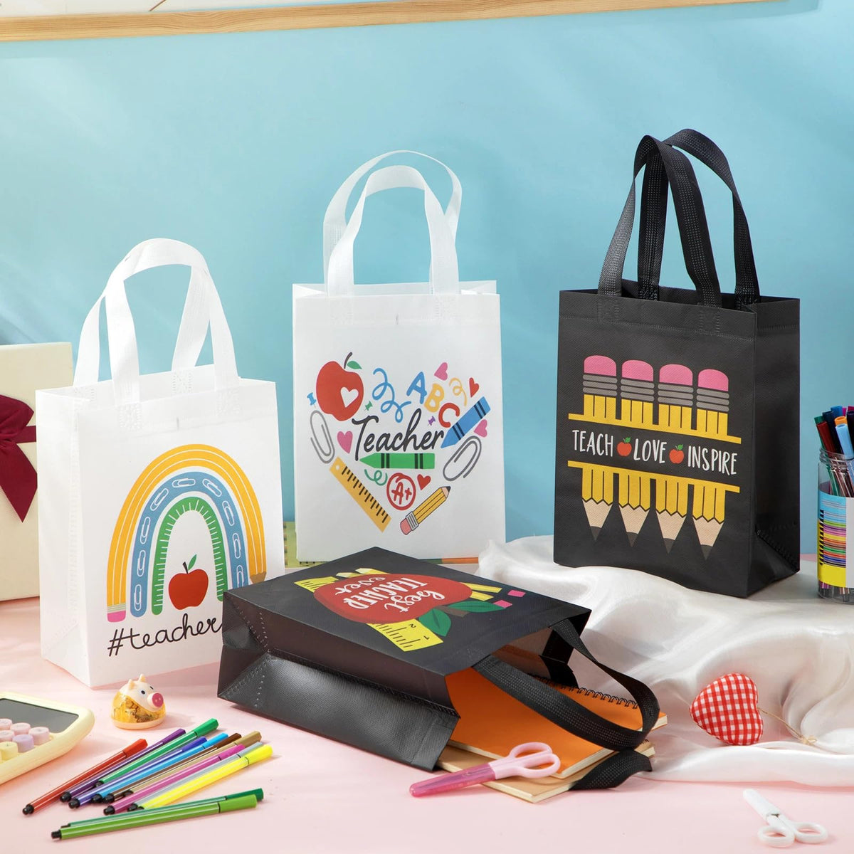 Wesnoy reusable gift bags with sturdy handles for repeated use