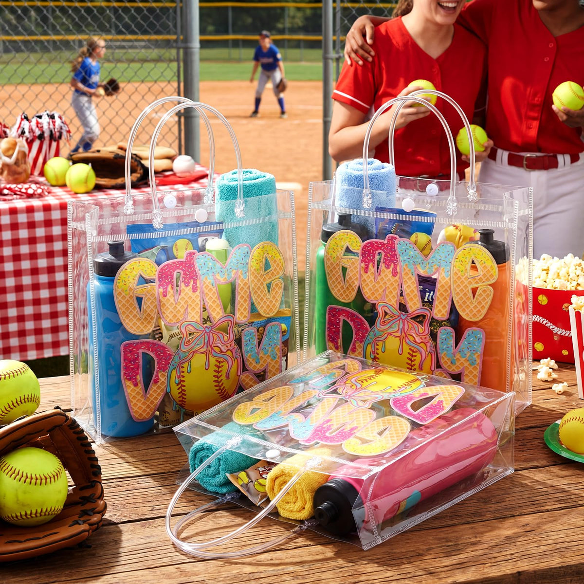 Wesnoy softball bags feature smooth, wipe-clean surfaces for messy snacks and reuse.