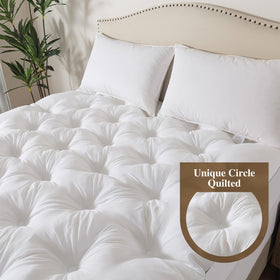 WhatsBedding deep-pocket fit on 8 to 21 inch mattresses prevents slipping.