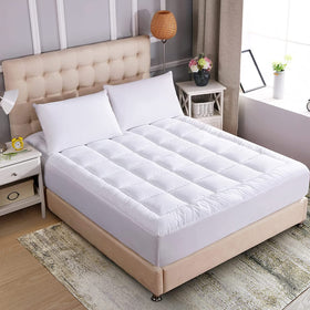 WhatsBedding machine-washable pad is easy to clean