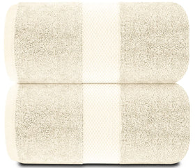 Close-up of White Classic 650gsm cotton fibers for superior absorbency and softness.