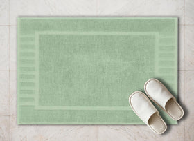 Reversible White Classic mat with dual textures in use