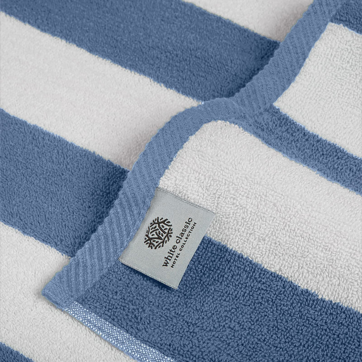 White Classic cotton towel with 500gsm softness for plush poolside lounging