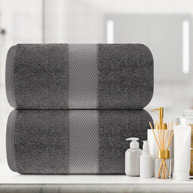White Classic absorbent bath sheet ideal for daily spa-inspired routines.