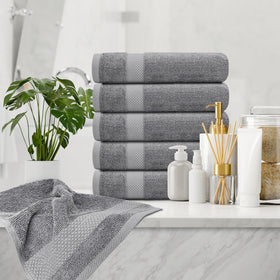 White Classic spa-bathroom-use: perfect for home spa moments and daily routines.