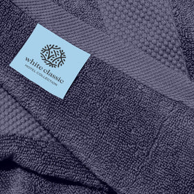 White Classic towel edges reinforced with double-needle stitching for longevity