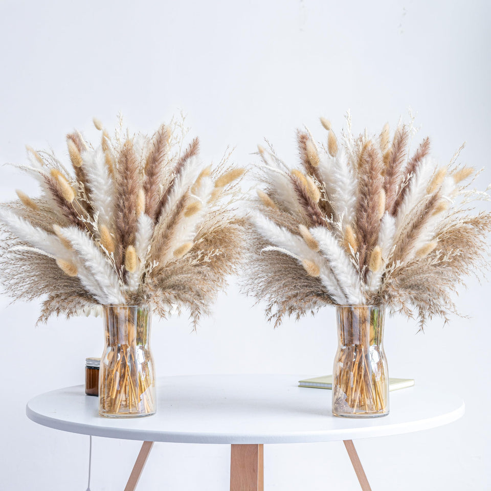WILD AUTUMN pampas grass bouquet in living room for warm boho vibes