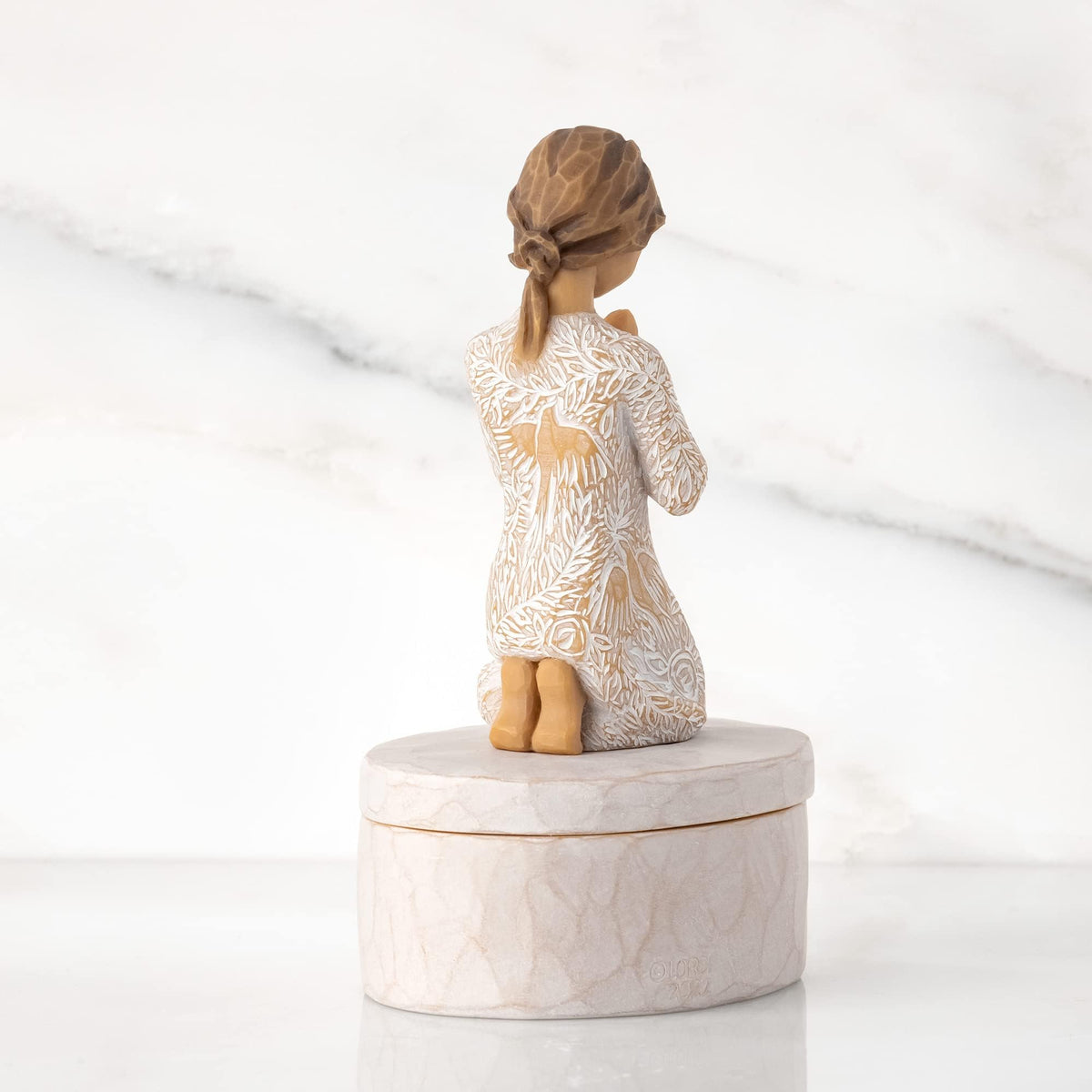 Willow Tree keepsake interior for small treasures.