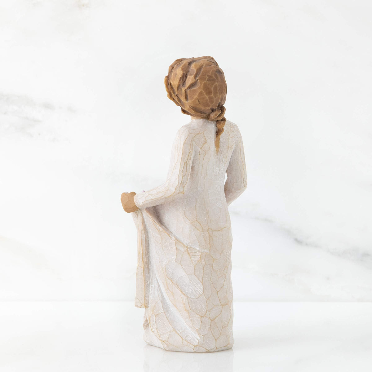 Willow Tree Simple Joys features hand-carved style details for display appeal.