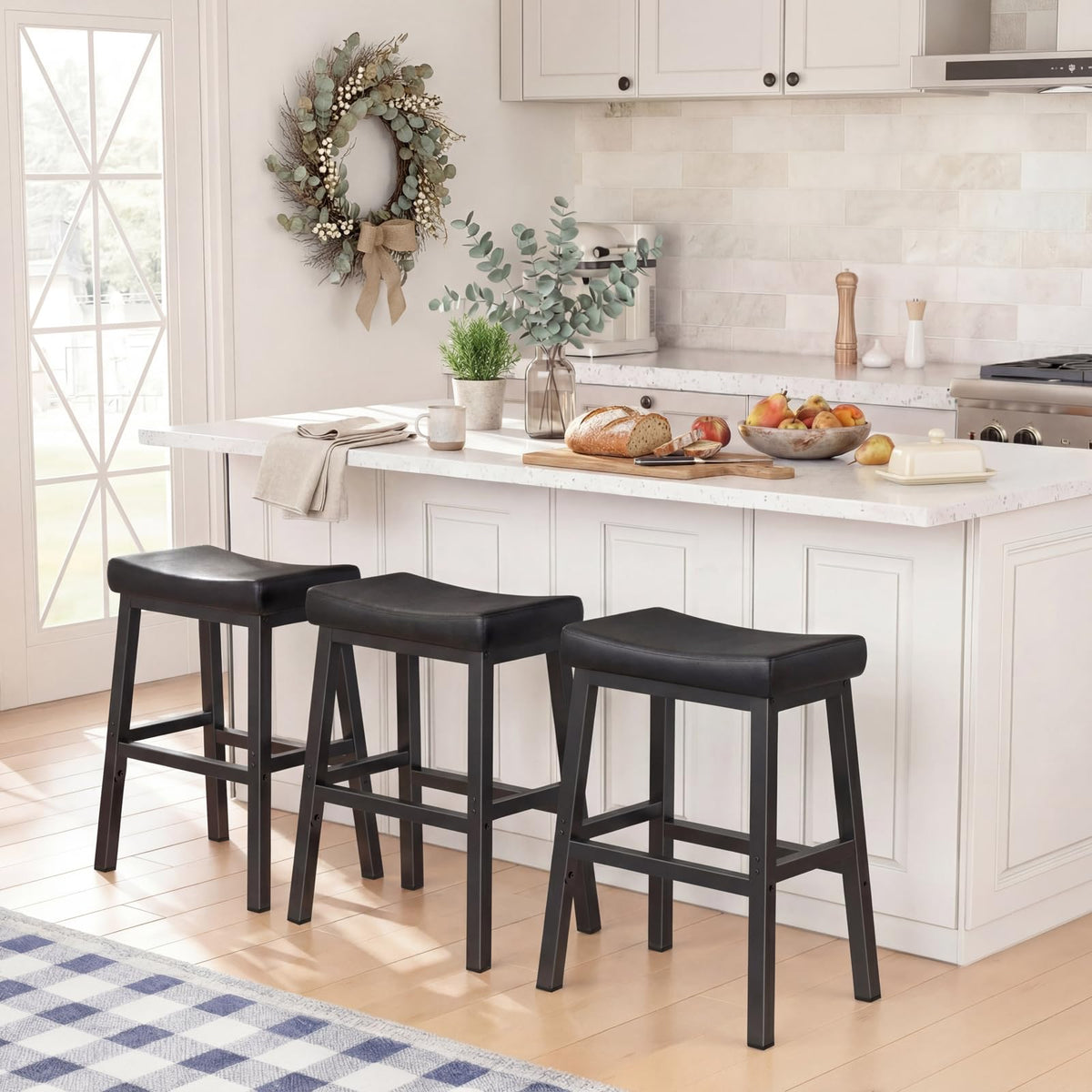 WINAZ bar stool with sturdy metal frame for daily dining.