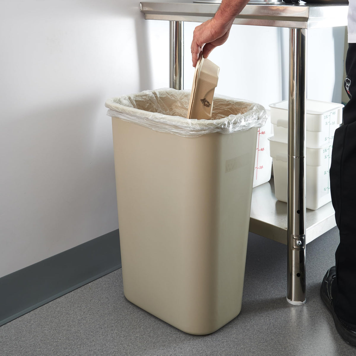 Winco PWR-41BE 10-gallon capacity ideal for offices and break rooms