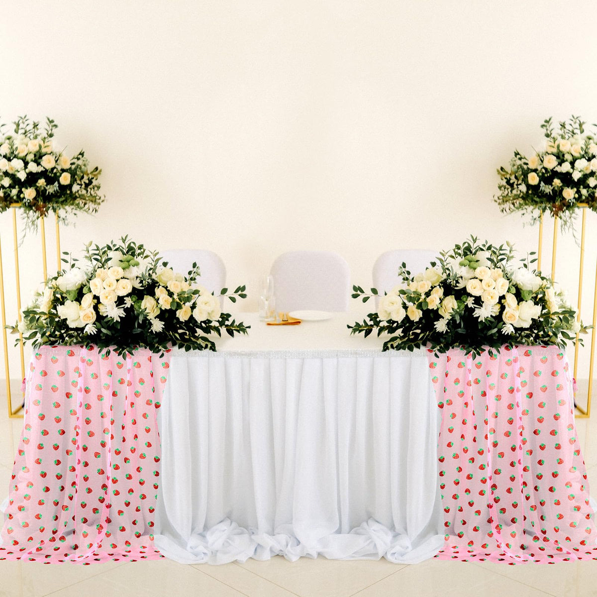 Windkream strawberry glitter tulle table runner is easy to clean after events.