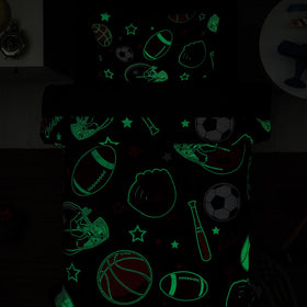 Wink Deer twin comforter set sports ball design promotes playful room theme.