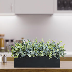 Lightweight Winlyn arrangement that’s easy to move between rooms.