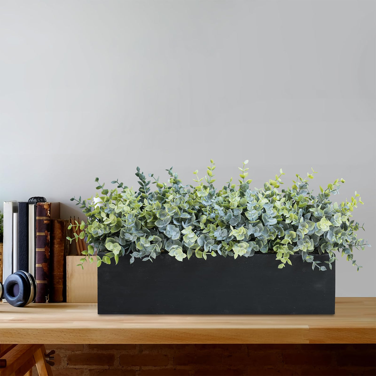 No maintenance required with Winlyn eucalyptus greenery.