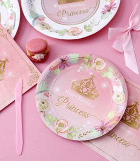 Winoo Design Princess cutlery completes the table setting.