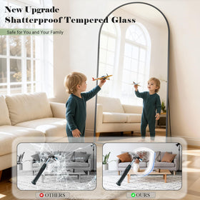 WISSMIELS dressing-room ambiance with a stylish arched mirror