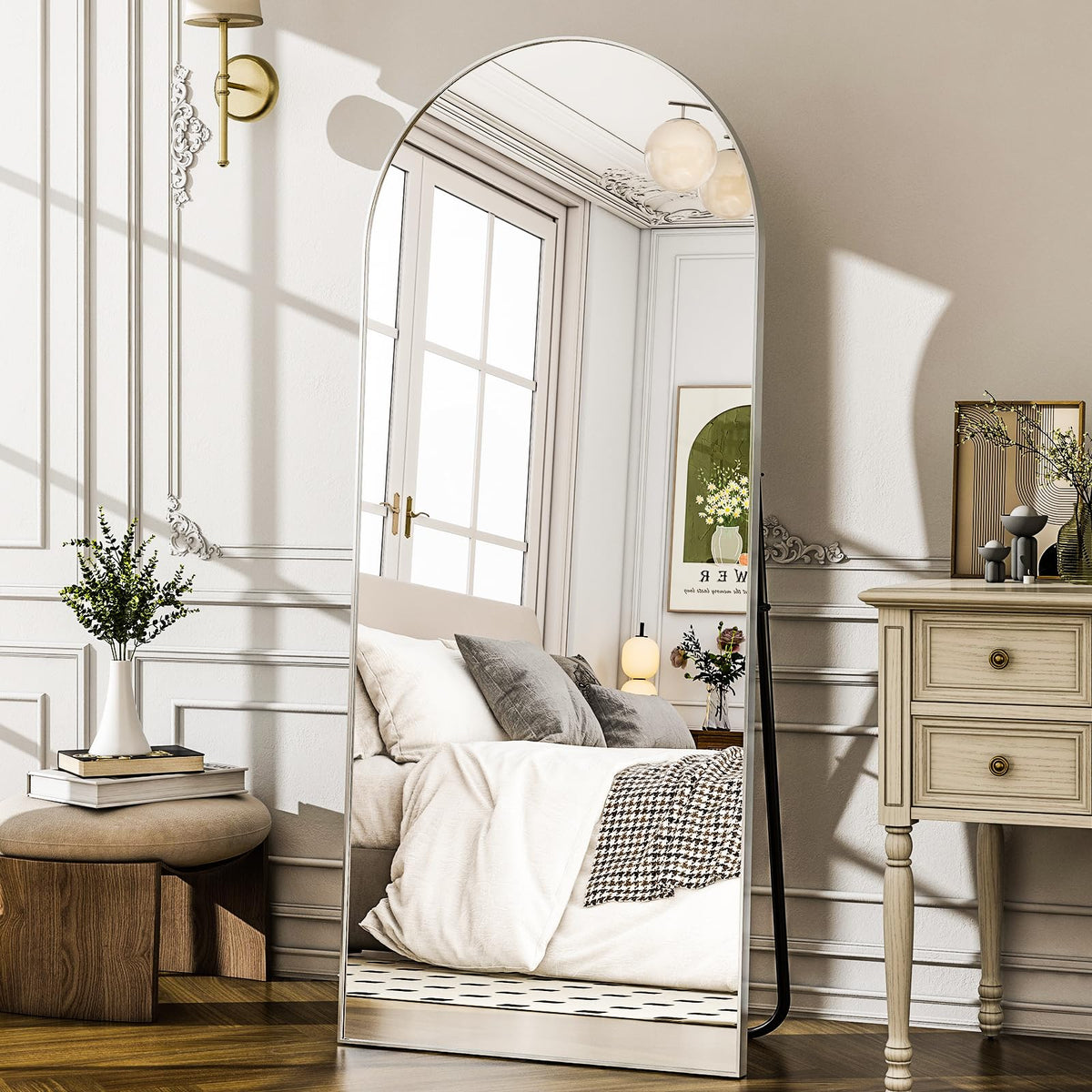 WISSMIELS explosion-proof glass mirror prioritizes safety in busy spaces.