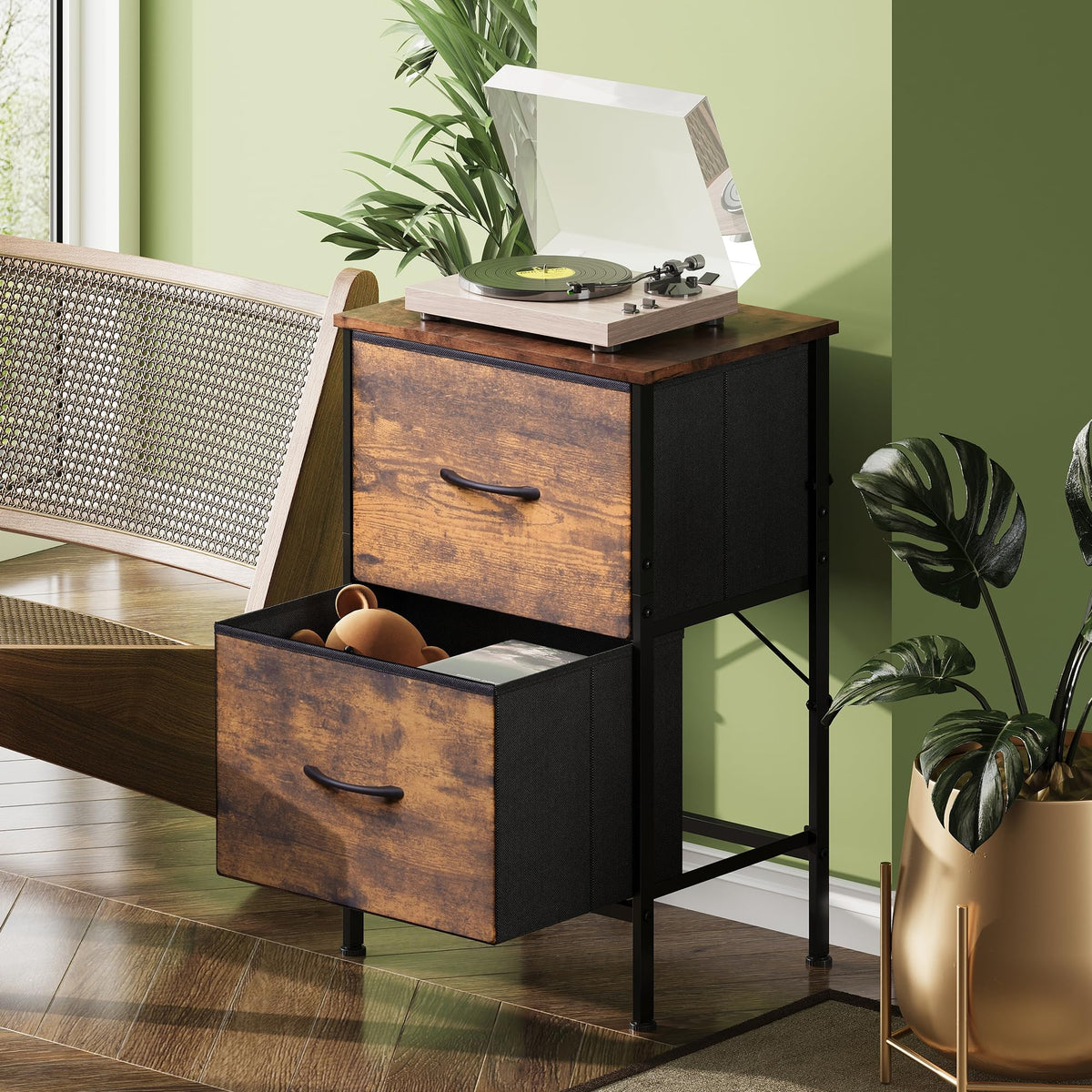 WLIVE sturdy metal frame ensures daily use stability on different floors.